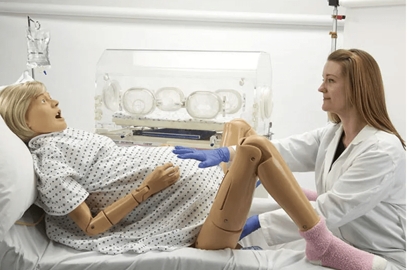 „Lucy“ Mutter und Neugeborenen Geburtssimulator - Erler - Zimmer